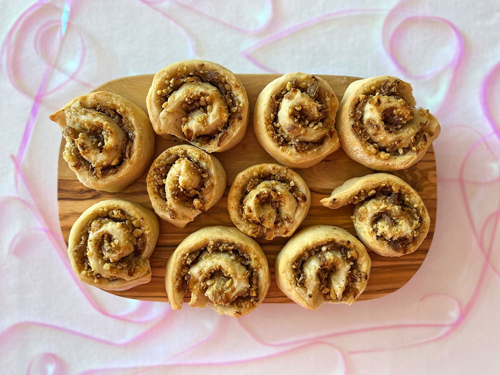 Slovenian Pajtičke small nut and onion rolls