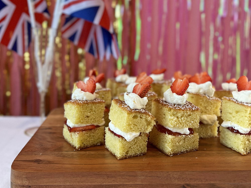 Victoria Sandwich traybake squares