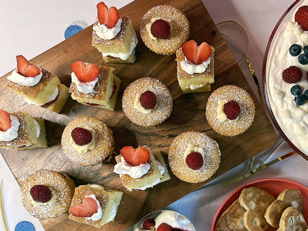 Victoria Sandwich cupcakes and traybake squares